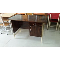 perlengkapan sekolah , meja guru 