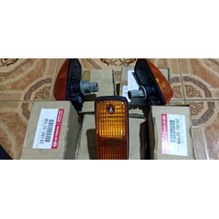 lampu samping nissan quester 26180-0z70b