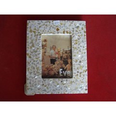 frame photo mop mixed small cut white / bingkai foto campuran potongan kecil putih