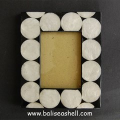 frame photo from shell capos / bingkai foto dari kerang capos