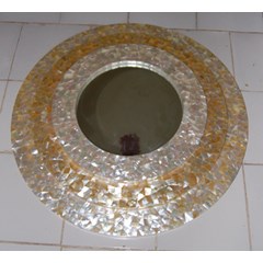 frame mirror from mother of pearl / bingkai kaca atau cermin dari mutiara