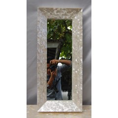 frame mirror from mother of pearl / bingkai kaca atau cermin dari mutiara