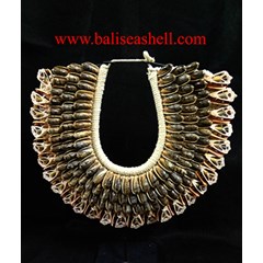 seashell native natural and cut crafts decor neckl / kerang laut alami dan kerajinan kalung