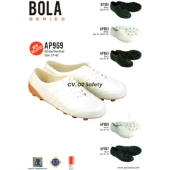 sepatu olahraga pria bola series
