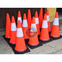 traffic cone | kerucut lalu lintas