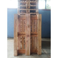 pallet kayu untuk tatakan barang