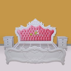 tempat tidur ukiran cantik dua nakas warna putih kerajinan kayu