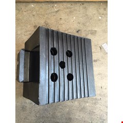 whelchock 25 x 25 x 19 cm / pengganjal ban mobil