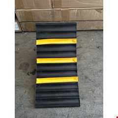 whelchock 25 x 16 x 19 cm / pengganjal ban mobil