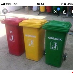 tempat sampah /garbage bin 