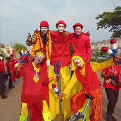 sewa badut atraksi