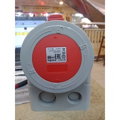 stopkontak/socket + plug 5pin 32a ip66/67 merk legrand / stop kontak