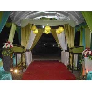 dekorasi gerbang masuk (resepsi di tenda)