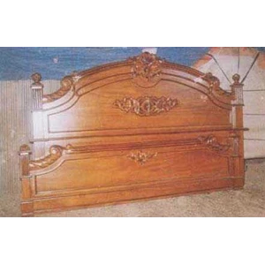 tempat tidur mutiara