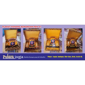 plakat kenang kenangan