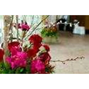 florist karawang - pengrajin / perangkai bunga : bunga papan, rangkaian bunga fresh / artificial, standing flower, hand bouquet, parcel, dll