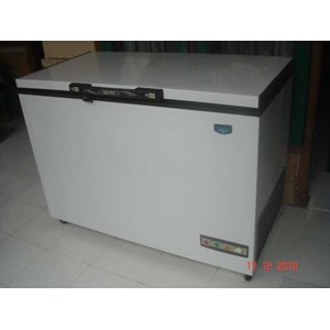 chest freezer 330 ltr uchida
