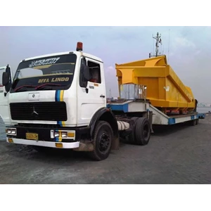 angkutan lowbed trailer
