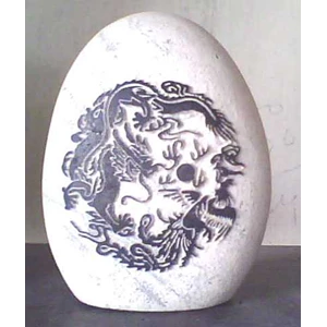 river stone decoration