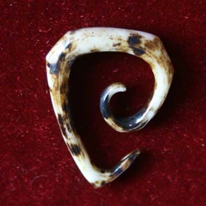 piercing, reings antique.