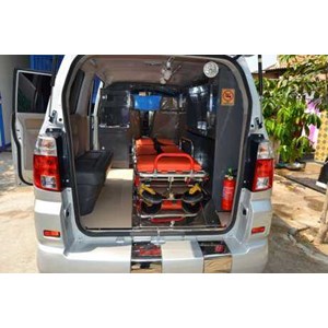 mobil ambulance suzuki apv-1
