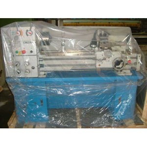mesin bubut co-6230 a