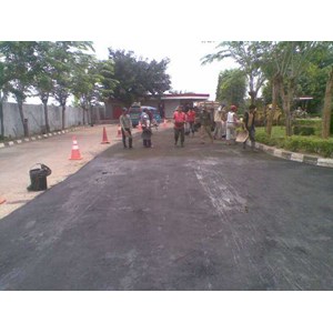 pengaspalan di pom bensin cikampek 2010