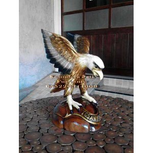 ukiran elang