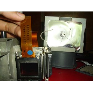 service & lampu projector