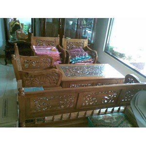 meja tamu ukir