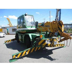 rough terrain crane 8 ton-2