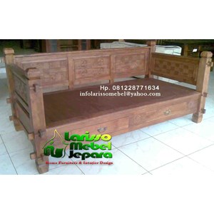matahari carving daybed