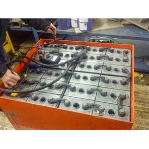 service battery forklift-1