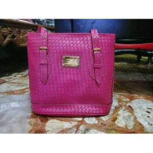 tas lv tikar