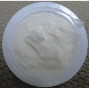 krim anti jerawat