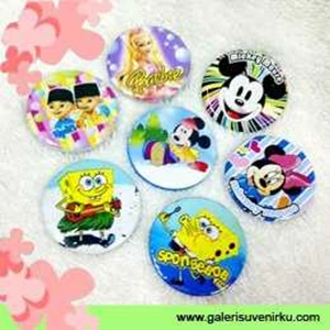 cute character pin - ss61