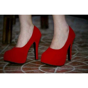 sepatu louboutin