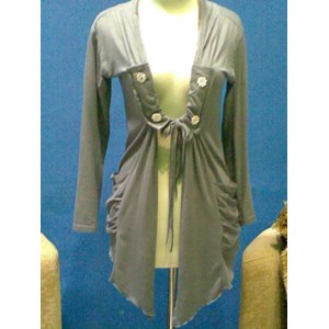 cardigan warna abu-abu