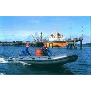 avon workboat w525