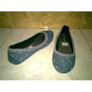 sepatu balet jeans corak