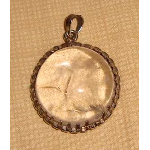ice quartz pendant ( kecubung es)