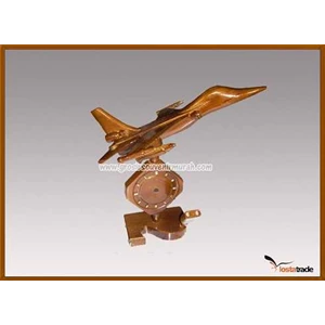 jam meja model pesawat