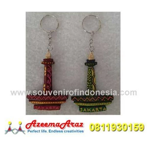 souvenir jakarta gantungan kunci kayu monas 3d cantik ( jakarta souvenir monas 3d key chain)
