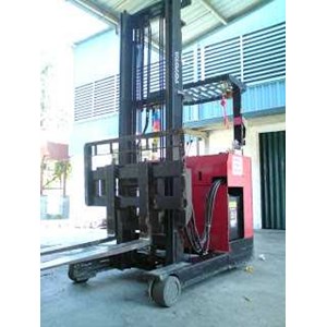 service reach truck-3