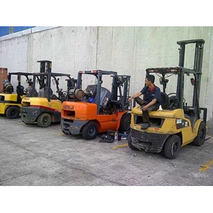 service forklift diesel