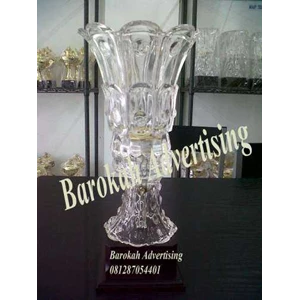 trophy golf kristal model vas bunga