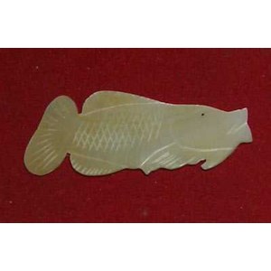 mother of pearl shell carving / mutiara kerang ukiran bros ikan mop