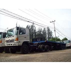 hino fm 285 c/r 6x4, truck trailer angkutan peti kemas 40 feet-1