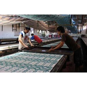 pembuatan seragam batik