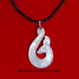 seashell design carving products art / kalung kerang mutiara ukir hook